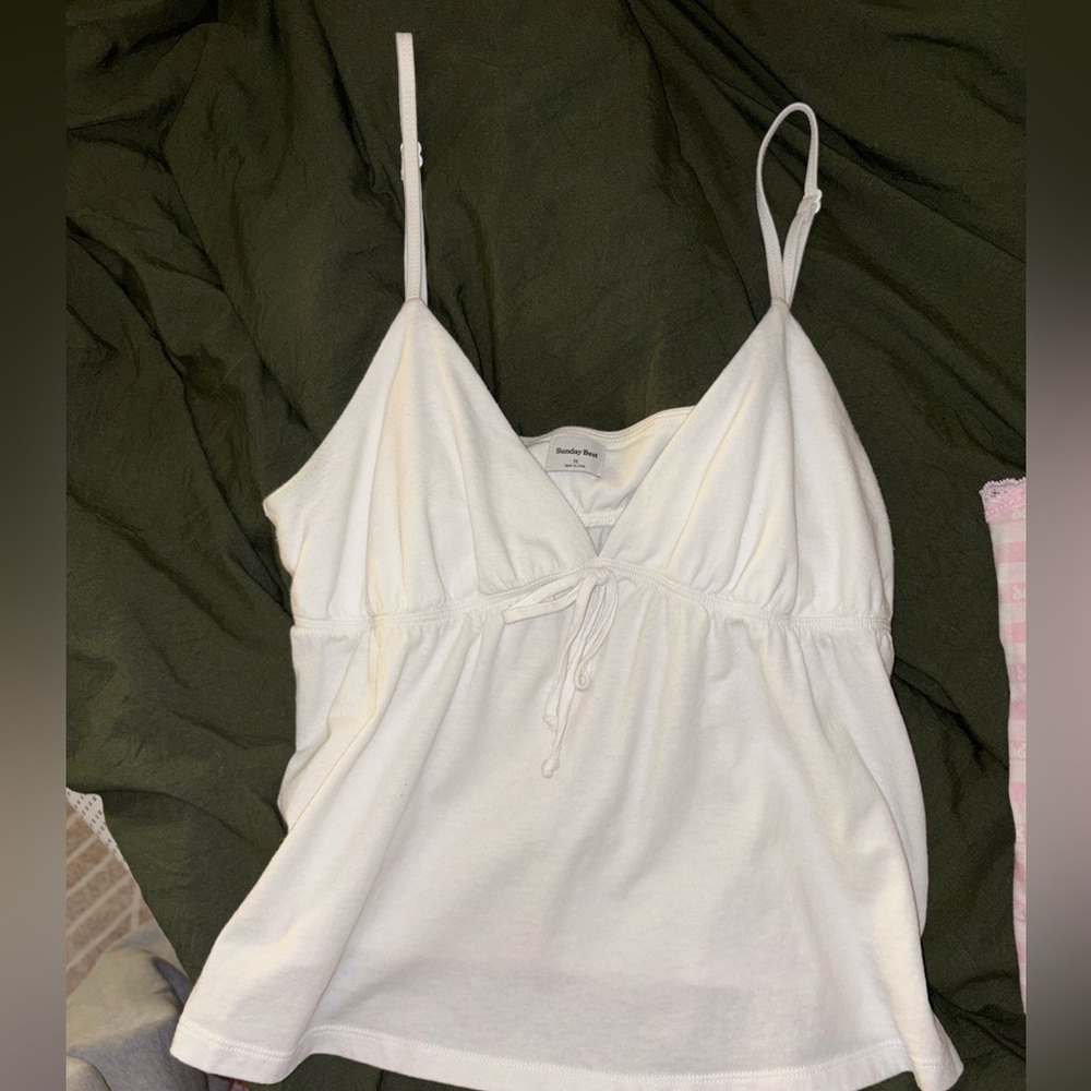 SUNDAY BEST LOU LOU TANK TOP 🤍🤍